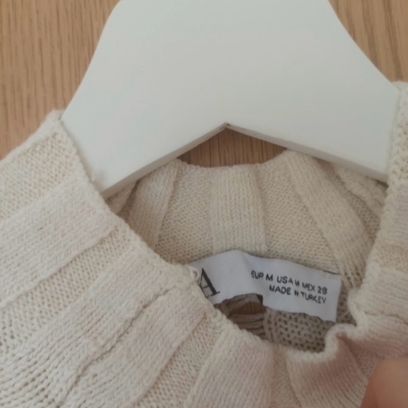 Zara Ivory Ribbed Turtleneck Sweater - Picture 4 of 5